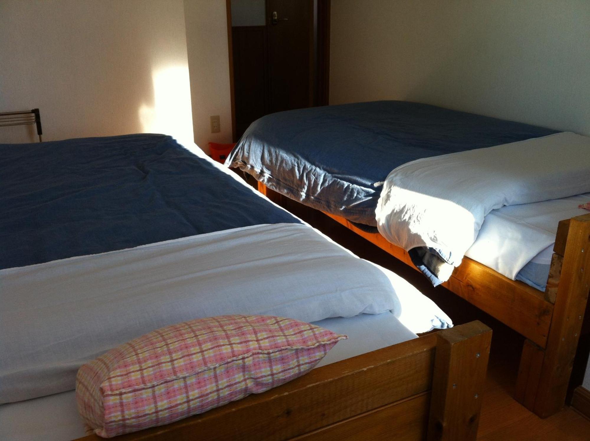 Obihiro Yachiyo Youth Hostel Starry Sky Inn Rum bild
